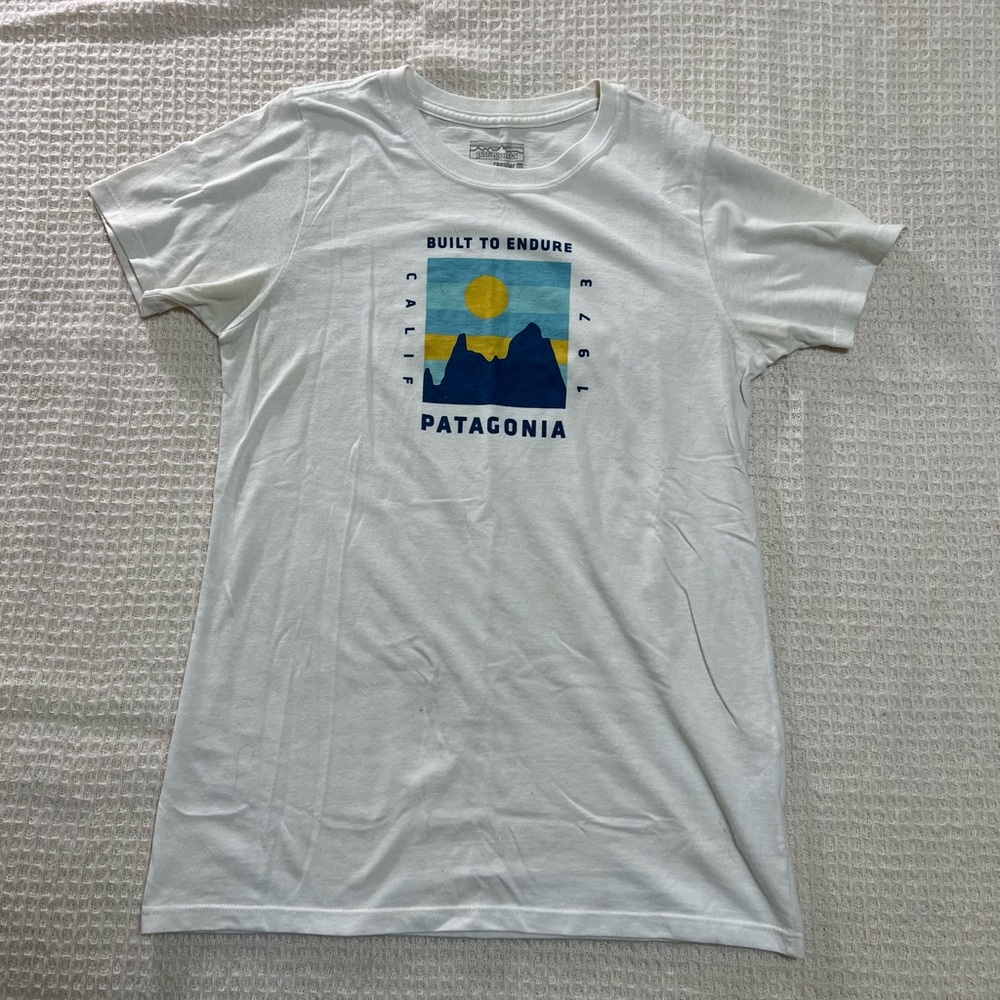 SOLD PATAGONIA Women’s Tee (XS)